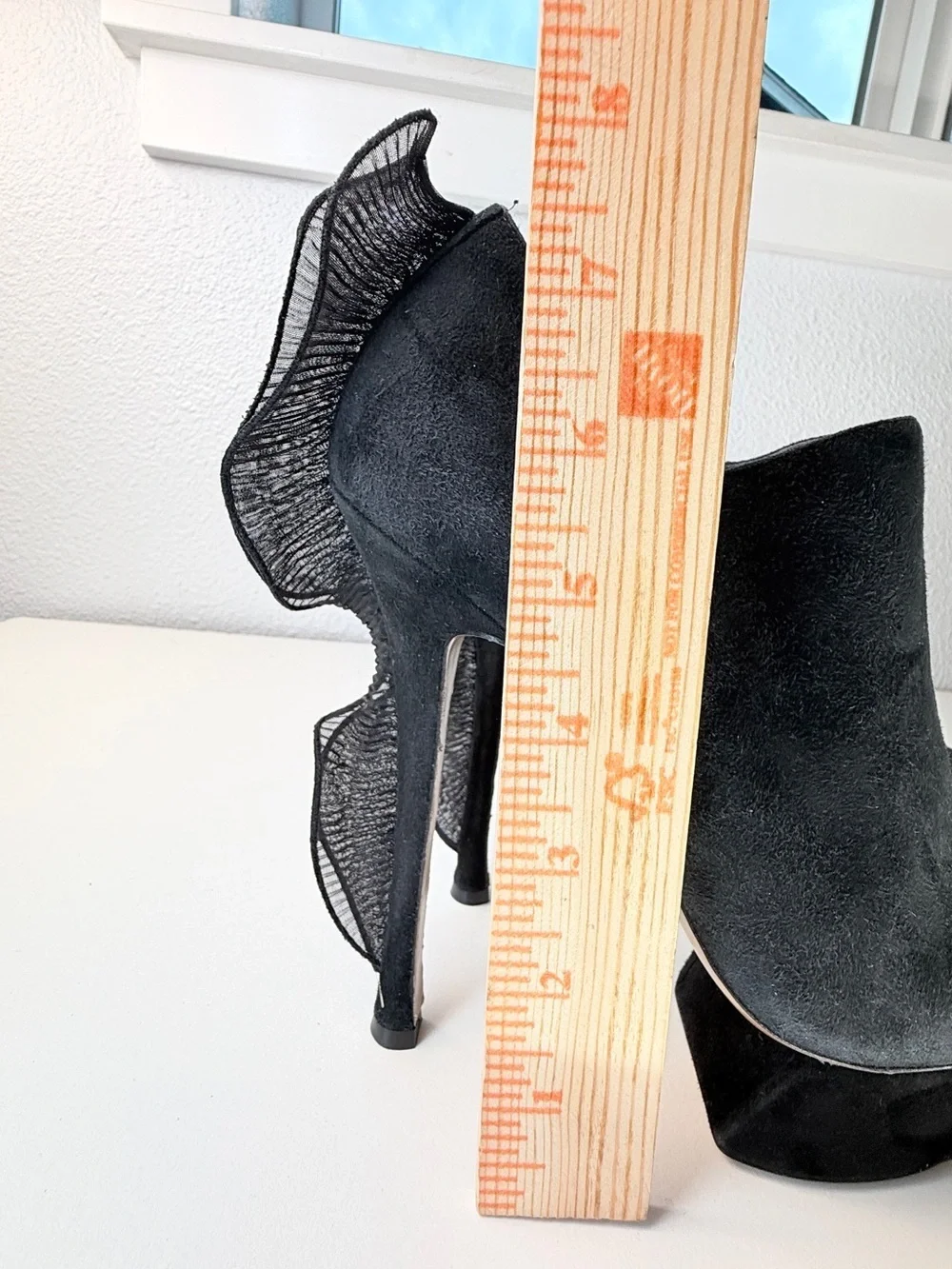 Nicholas Kirkwood Black Suede Ruffle Heel Platform Booties Size 38 With Dustbag